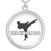 606-5-2 collier argenté du Taekwondo