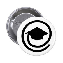 À l'obtention du diplôme pin's avec agrafe