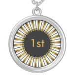 Ă?re médaille de gagnant d'endroit d'or de collier