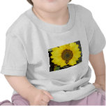 Abeille sur le tournesol t-shirt