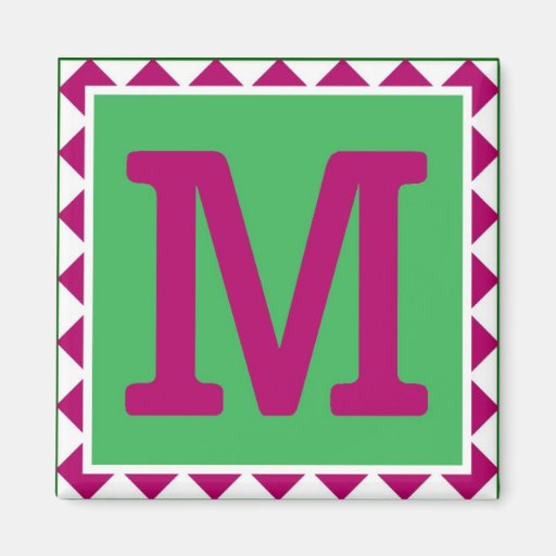 Aimant coloré de la lettre "M" -