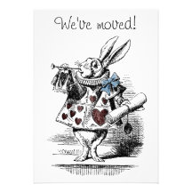 Alice dans la nouvelle carte à la maison de faire-