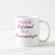 Amie fière d'un rhumatologue tasse à café