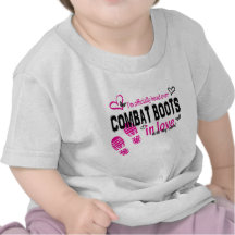 Amour de botte de combat t-shirt