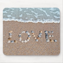 Amour sur l'art de coquillage de plage tapis de souris
