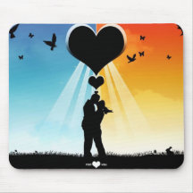 Amoureux sous un coeur - tapis de souris