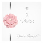 Anniversaire fabuleux de fleur blanche rose de per cartons d'invitation