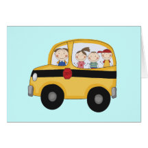 Autobus scolaire avec le T-shirts et les cadeaux d Cartes De Vœux