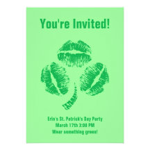 Baisers verts de shamrock cartons d'invitation