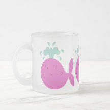 Baleine rose mignonne de bande dessinée tasse