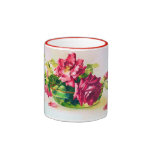 Beaux roses dans une tasse de cuvette