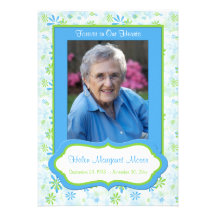 Blauwe en Groene Bloemen HerdenkingsKaart met Foto Custom Uitnodigingen