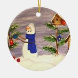 Bonhomme de neige décorant l'ornement d'arbre de N