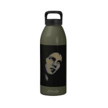 Bouteilles d'eau de "Femelle"