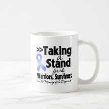 Cancer de l'estomac prenant un hommage de support tasse
