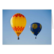 Carte de voeux chaude de ballons à air