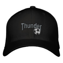 Chapeau brodé par tonnerre