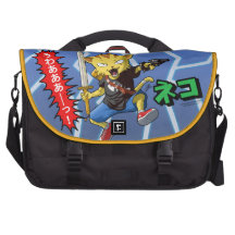 Chat drôle de bande dessinée avec l'arme à feu et  sac ordinateur portable