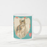 Chaton de calicot au coeur tasse à café