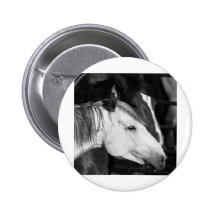 cheval sauvage badge avec épingle