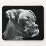 Chiot de boxeur dans le mousepad noir et blanc tapis de souris