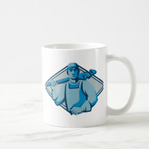 clé de singe de travailleur de plombier rétro tasse à café
