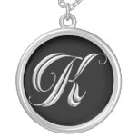 Collier argenté de monogramme - lettre K
