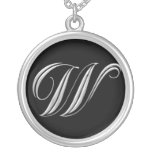 Collier argenté de monogramme - lettre W