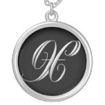 Collier argenté de monogramme - lettre X