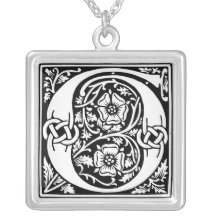 Collier de la majuscule G
