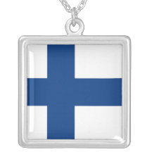 Collier élégant avec le drapeau de la Finlande