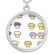 Collier en pastel de petits gâteaux