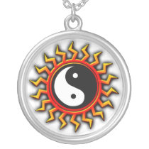 Collier équilibré de Yin Yang Sun