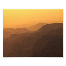 Coucher du soleil en photo de montagnes de taille