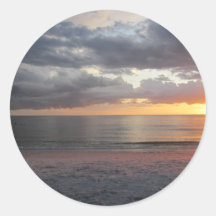 Coucher du soleil et tempête adhésif rond
