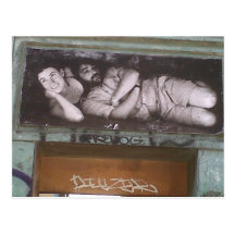 Couple street art carte postale