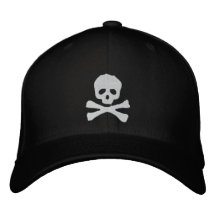 Crâne et pirate adaptés d'os croisés chapeau brodé