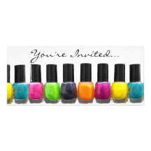De kleurrijke Flessen van het Nagellak, de Salon v Persoonlijke Aankondiging