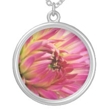 De roze bloemen van de Dahlia Kettingen