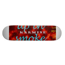 De verbranding de hellingen & verlaat hen omhoog i persoonlijk skateboard
