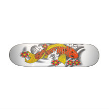 De Vissen van Koi rijden Mini met een skateboard