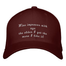 De wijn verbetert met leeftijds Grappig Geborduurd Baseball Cap