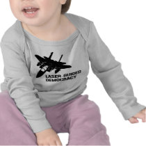 Démocratie/paix à guidage laser par la puissance d t-shirts