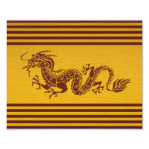 Dragon rouge sur l'or avec des rayures