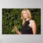 Eau-de-vie fine dans le jardin posters
