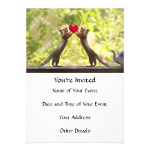 Écureuils avec le coeur cartons d'invitation personnalisés