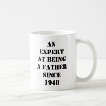 EEN DESKUNDIGE BIJ HET ZIJN EEN VADER SINDS 1948,  KOFFIE MOKKEN