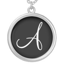 Een douane van het Monogram om Echte Zilveren Char Hangertjes