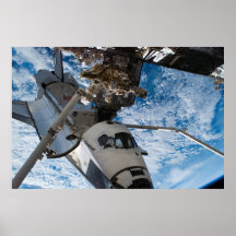 Effort de navette spatiale (STS-118) Affiches