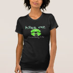 Embrassez-moi, je suis probablement irlandais t-shirts